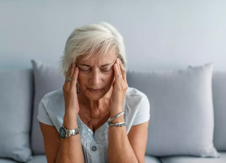 Emicranie estive: come l’osteopatia può aiutarti a trovare sollievo